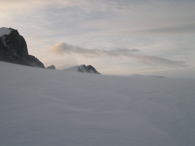 Drifting snow in 35 knots wind