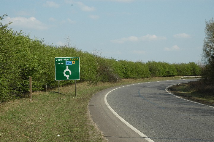 The end of the north verge is by the distant crash barrier,
not the post in the foreground